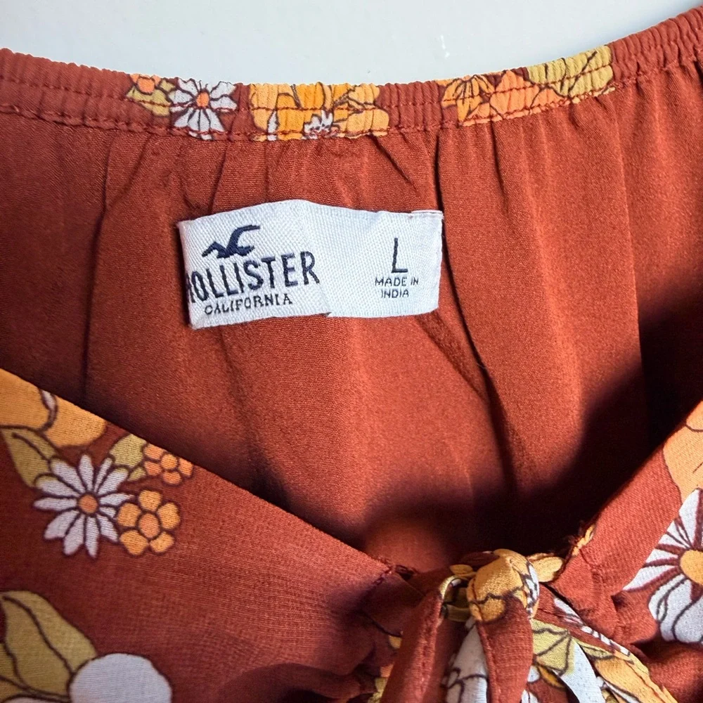 Hollister 70’s Floral Tie-Front Cropped Blouse - Picture 4 of 8